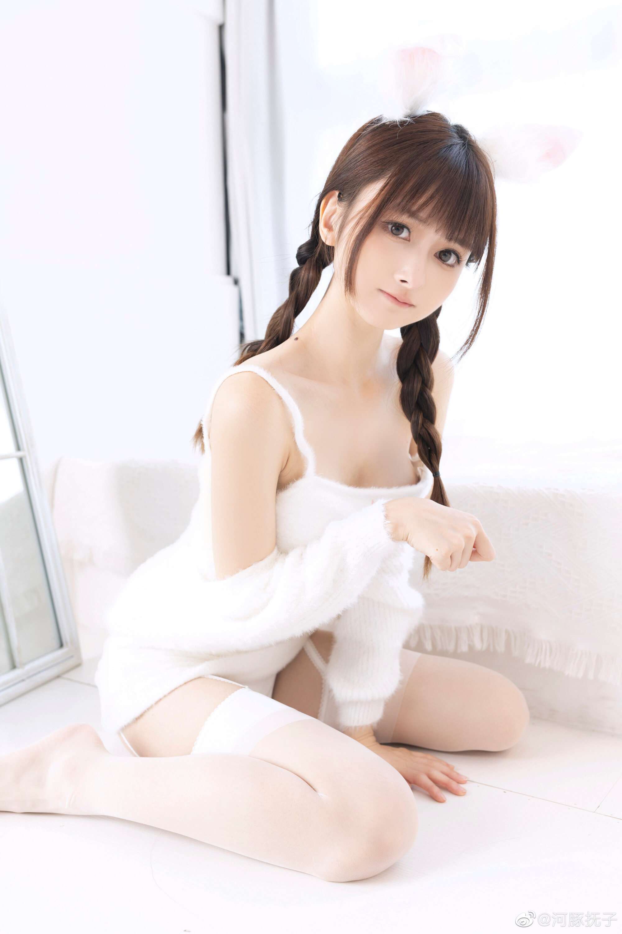 少女写真 ??? “小白兔白又白～