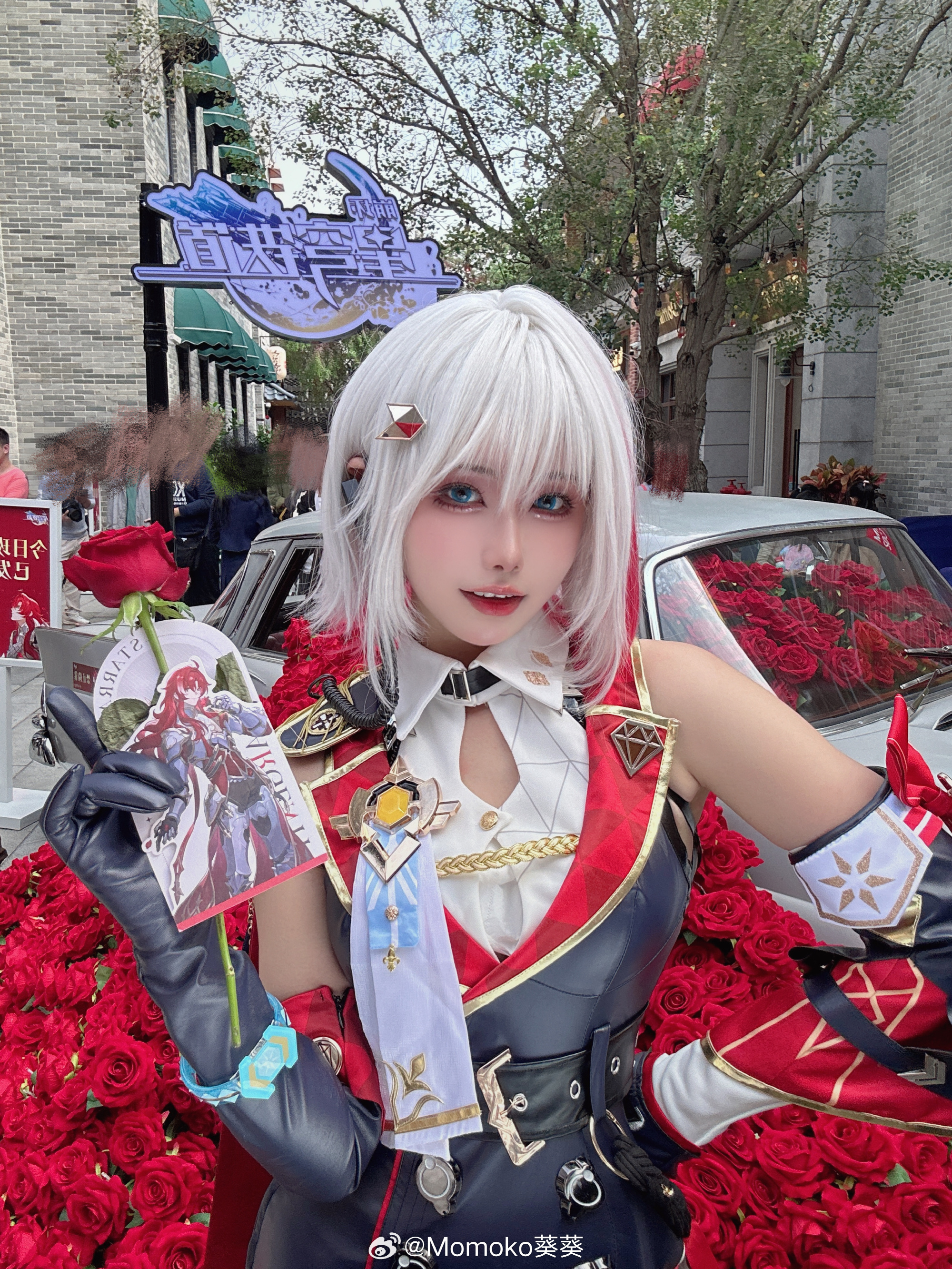 COSPLAY 听说有玫瑰花海，立刻就来拍啦！这就是二次元的执行力 崩坏：星穹铁道 托帕@Momoko葵葵 COSPLAY-第3张