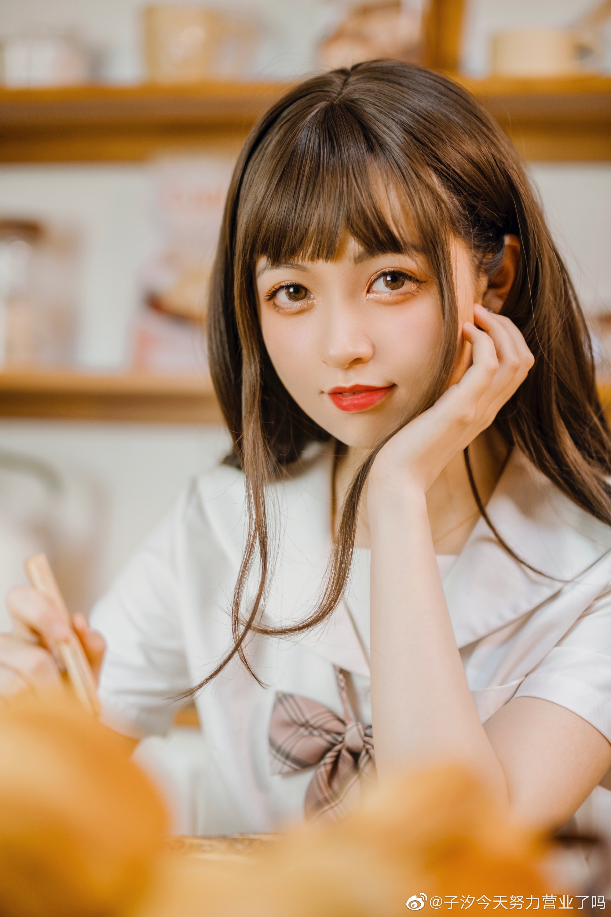 即使跌入深海，奇遇也会出现在抬头的瞬间
