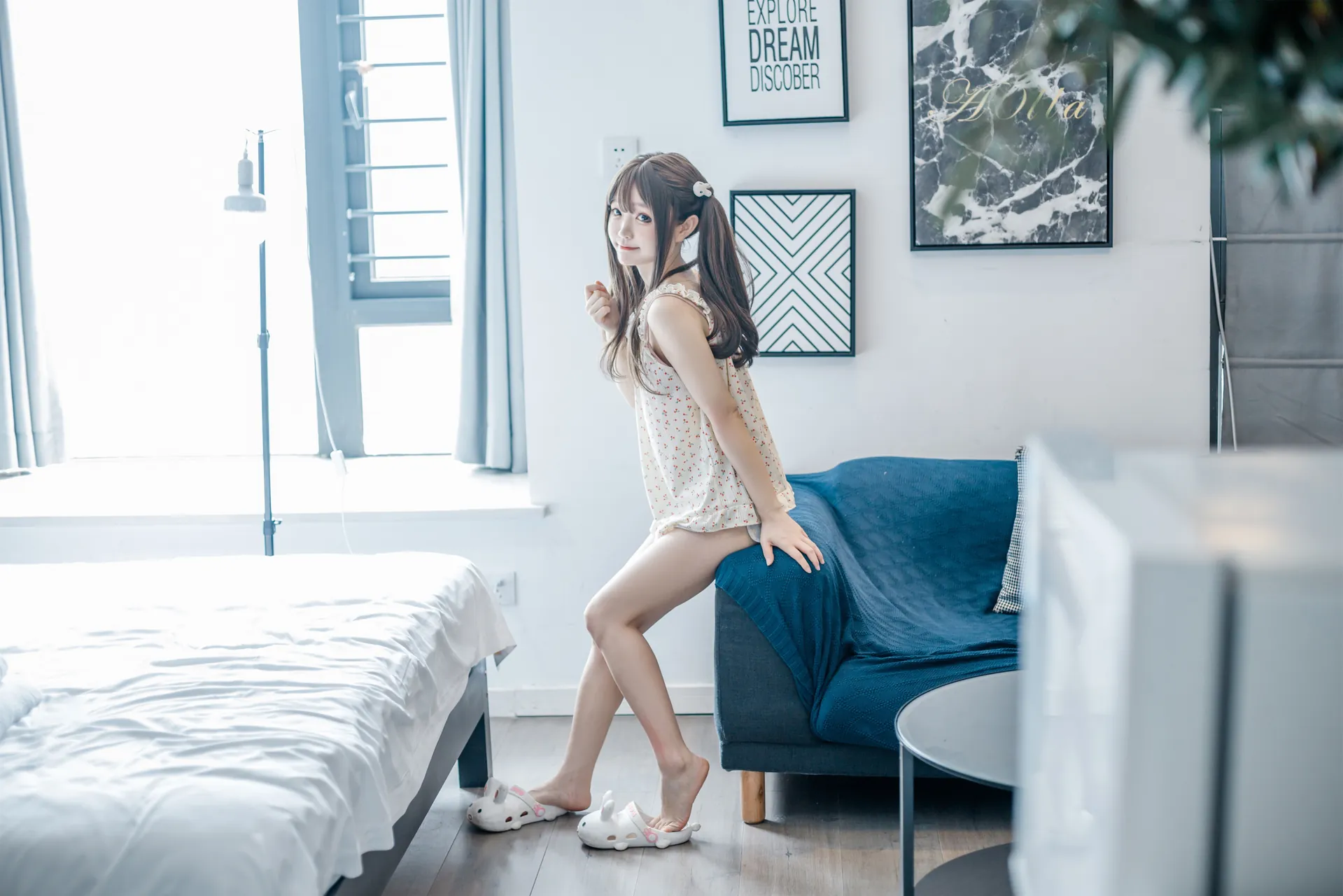 神沢永莉 – 写真 – 黄色吊带睡衣兔兔[22P – 156.6MB]