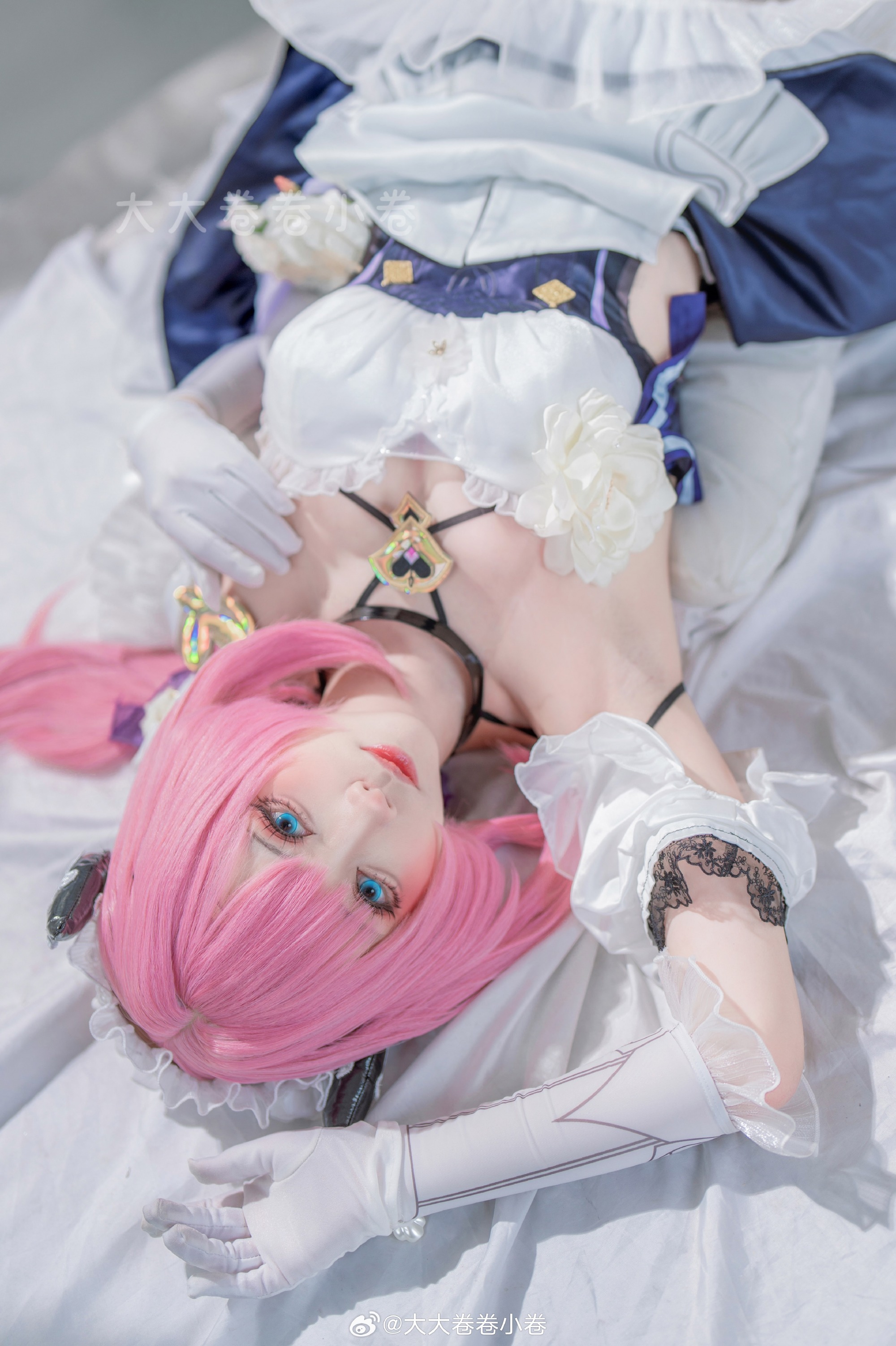 Cosplay | 嗨想我了嘛！宇宙第一美少女爱莉希雅来了哦❤️～