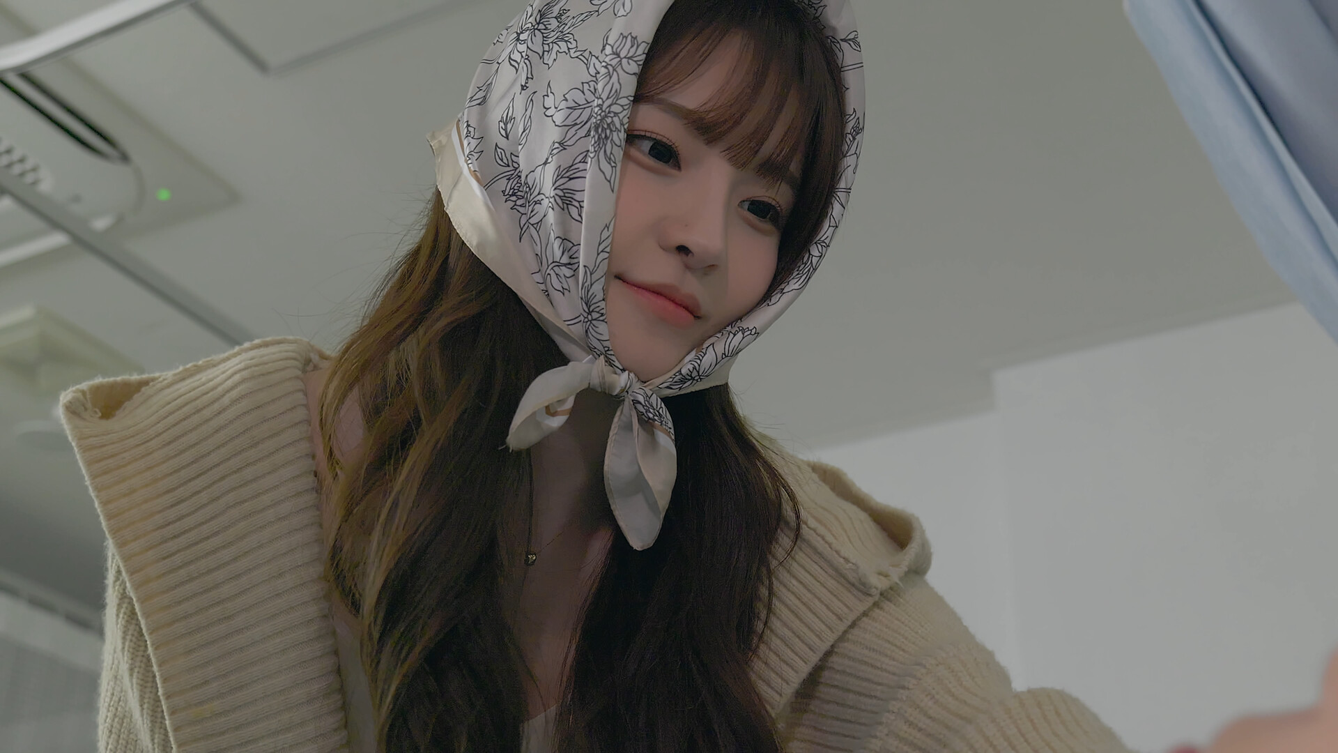 2025111911023993.jpg 阿西, 美女室友竟然…?2/Five Hearts Under One Roof season2