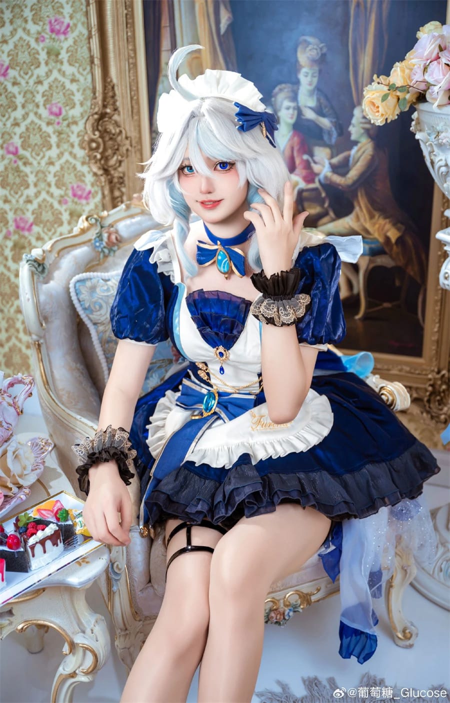 葡萄糖_Glucose COS图片赏析:芙宁娜公主床畔的绝美风姿 葡萄糖_Glucose COS图片赏析:芙宁娜公主床畔的绝美风姿