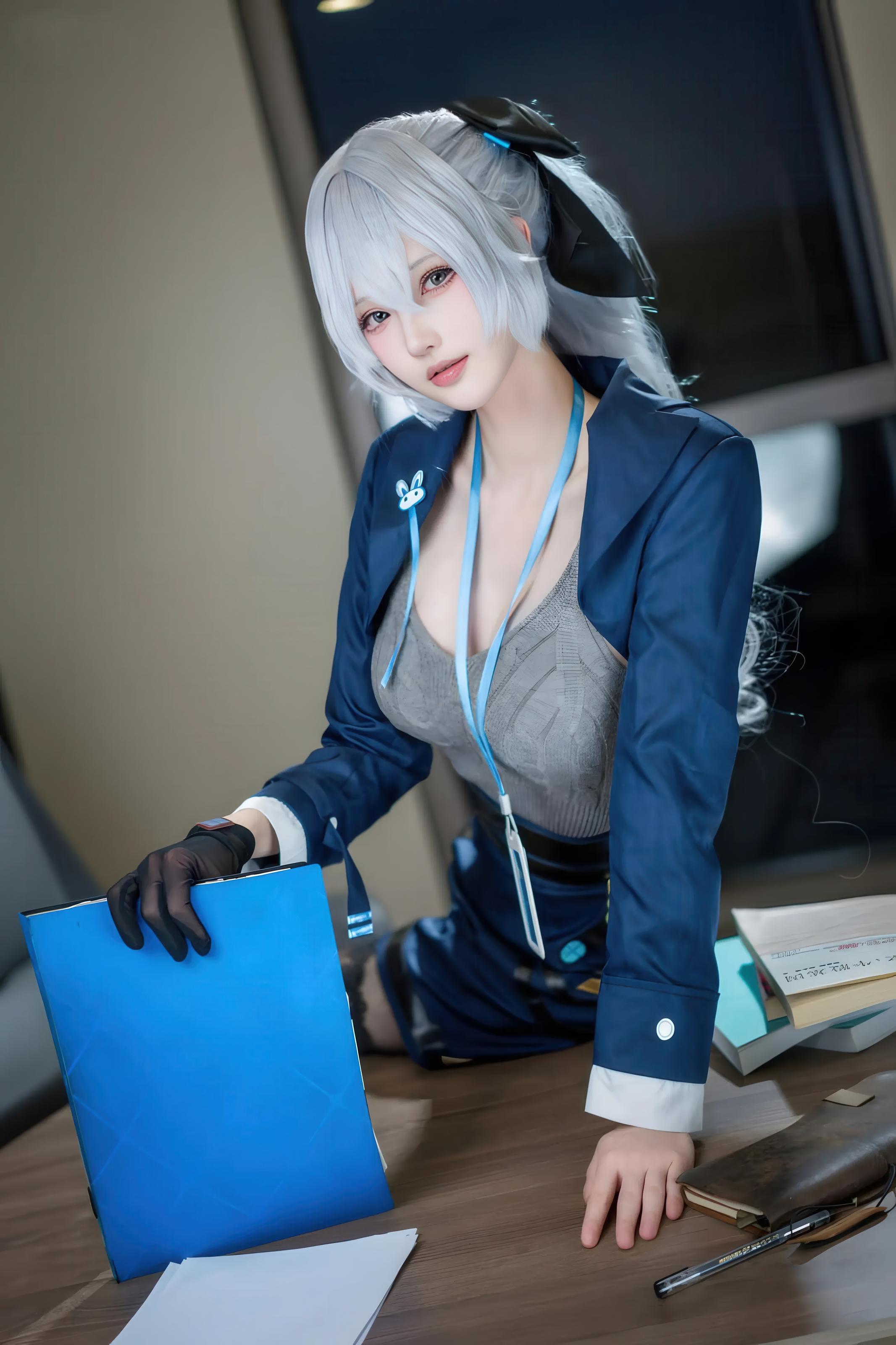 花兮_honoka 崩坏·星穹铁道 布洛妮娅 大鸭鸭,银鬃铁卫统领的都市秘影与光影诗篇 花兮_honoka 崩坏·星穹铁道 布洛妮娅 大鸭鸭,银鬃铁卫统领的都市秘影与光影诗篇