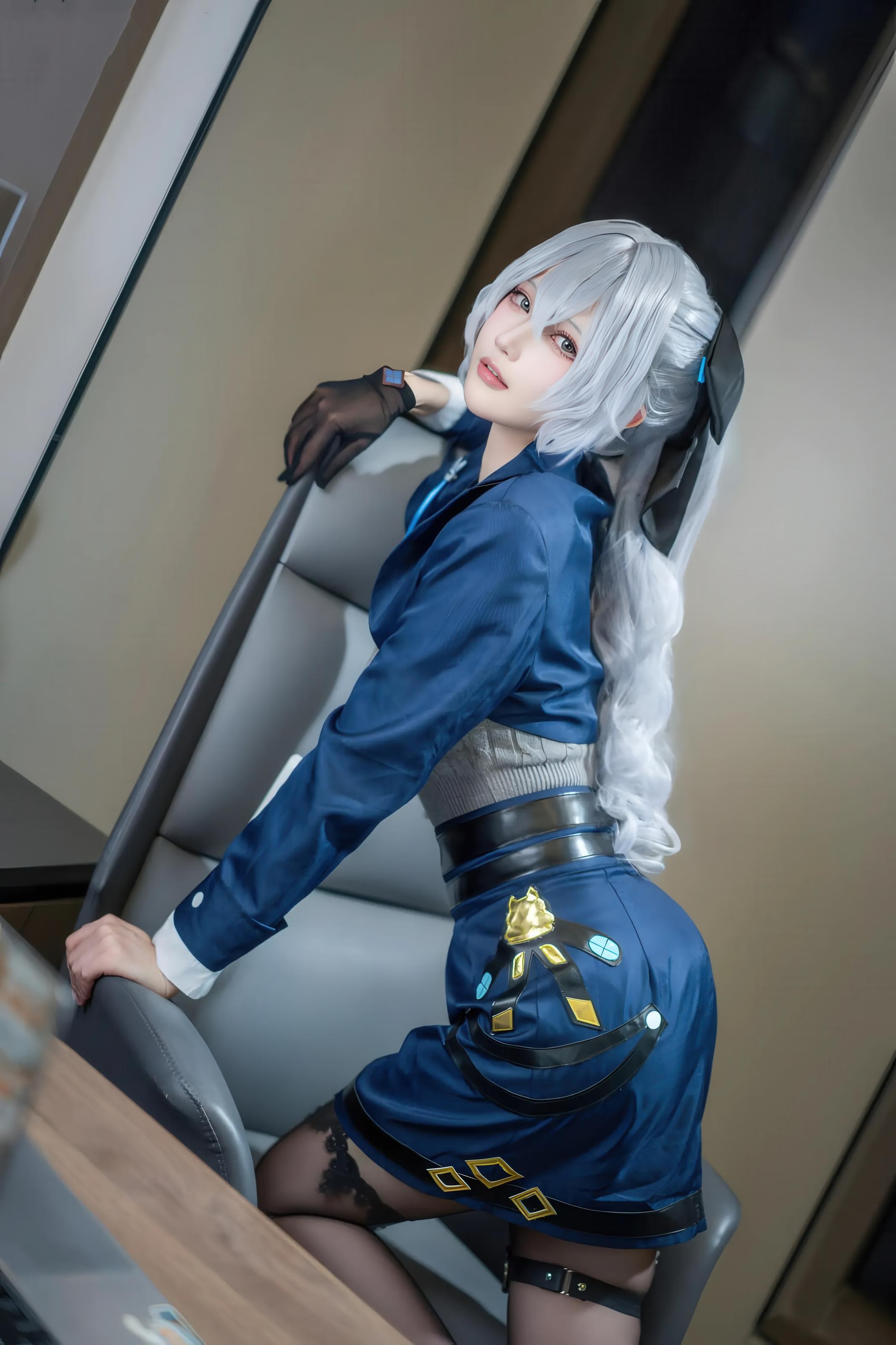 花兮_honoka 崩坏·星穹铁道 布洛妮娅 大鸭鸭,银鬃铁卫统领的都市秘影与光影诗篇 花兮_honoka 崩坏·星穹铁道 布洛妮娅 大鸭鸭,银鬃铁卫统领的都市秘影与光影诗篇