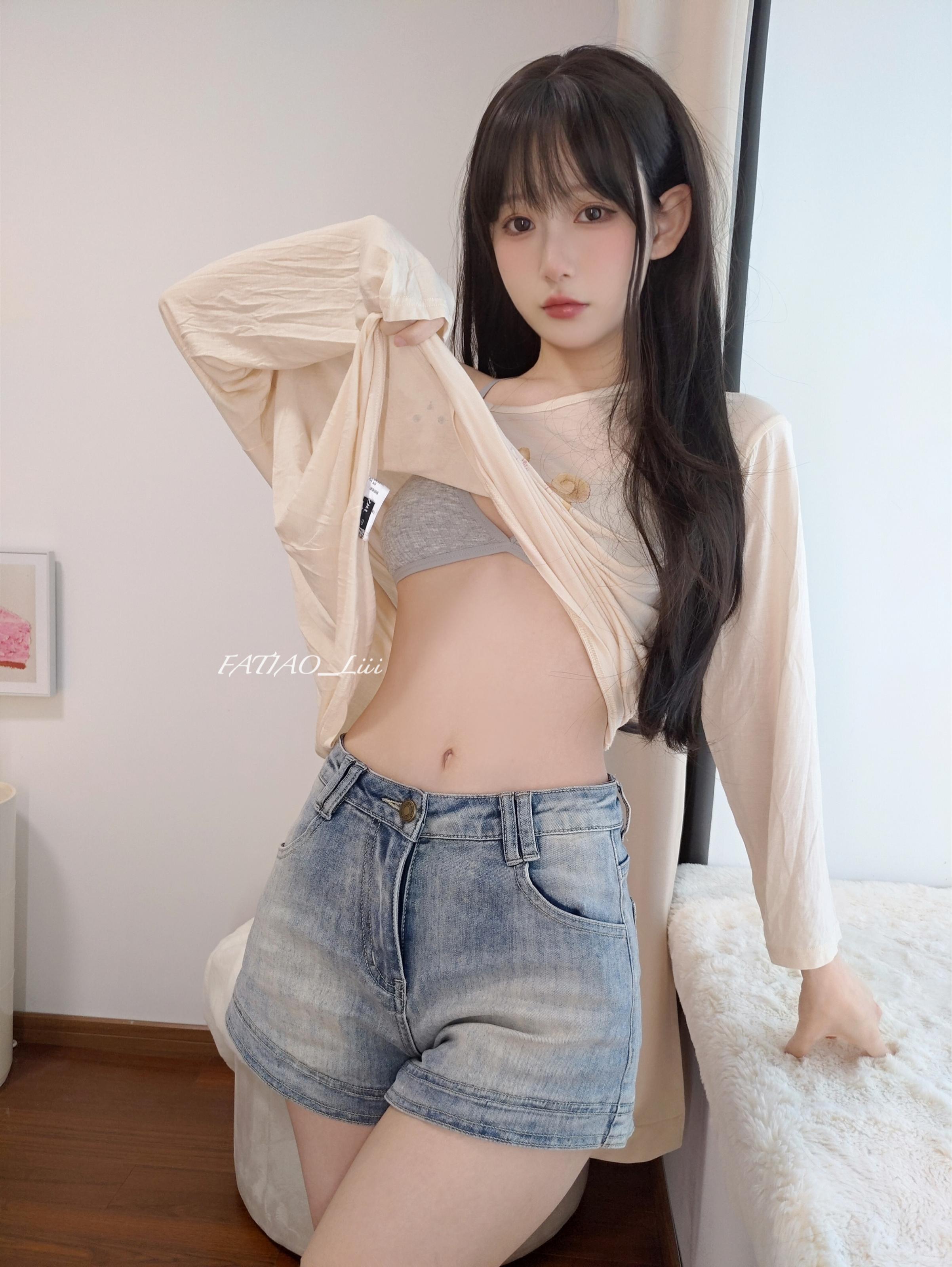 迷之呆梨 [Fantia] 2025年08月订阅 (6套) ，光影交织的梦幻叙事与视觉美学全解析