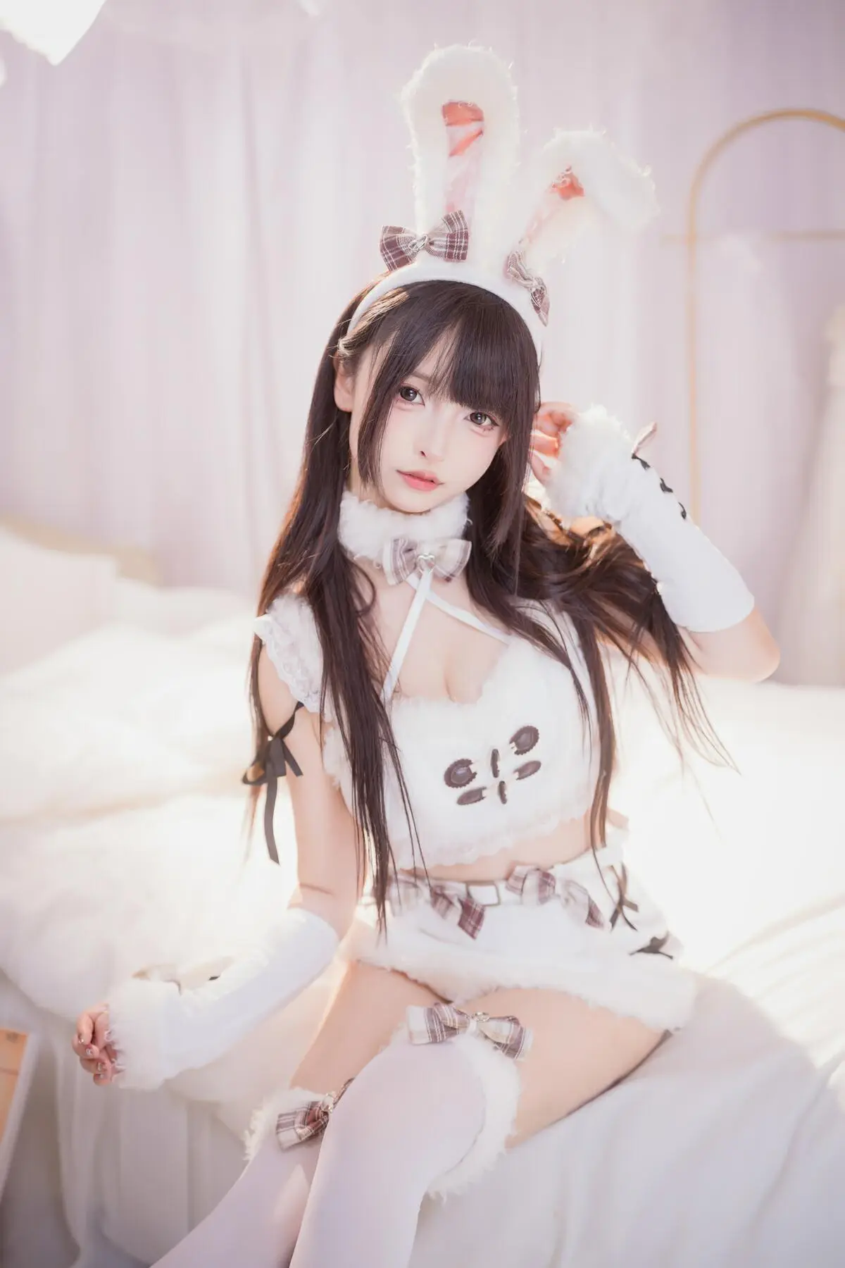 Cosplay｜神楽坂真冬 – 第五季 序号87：毛绒白兔