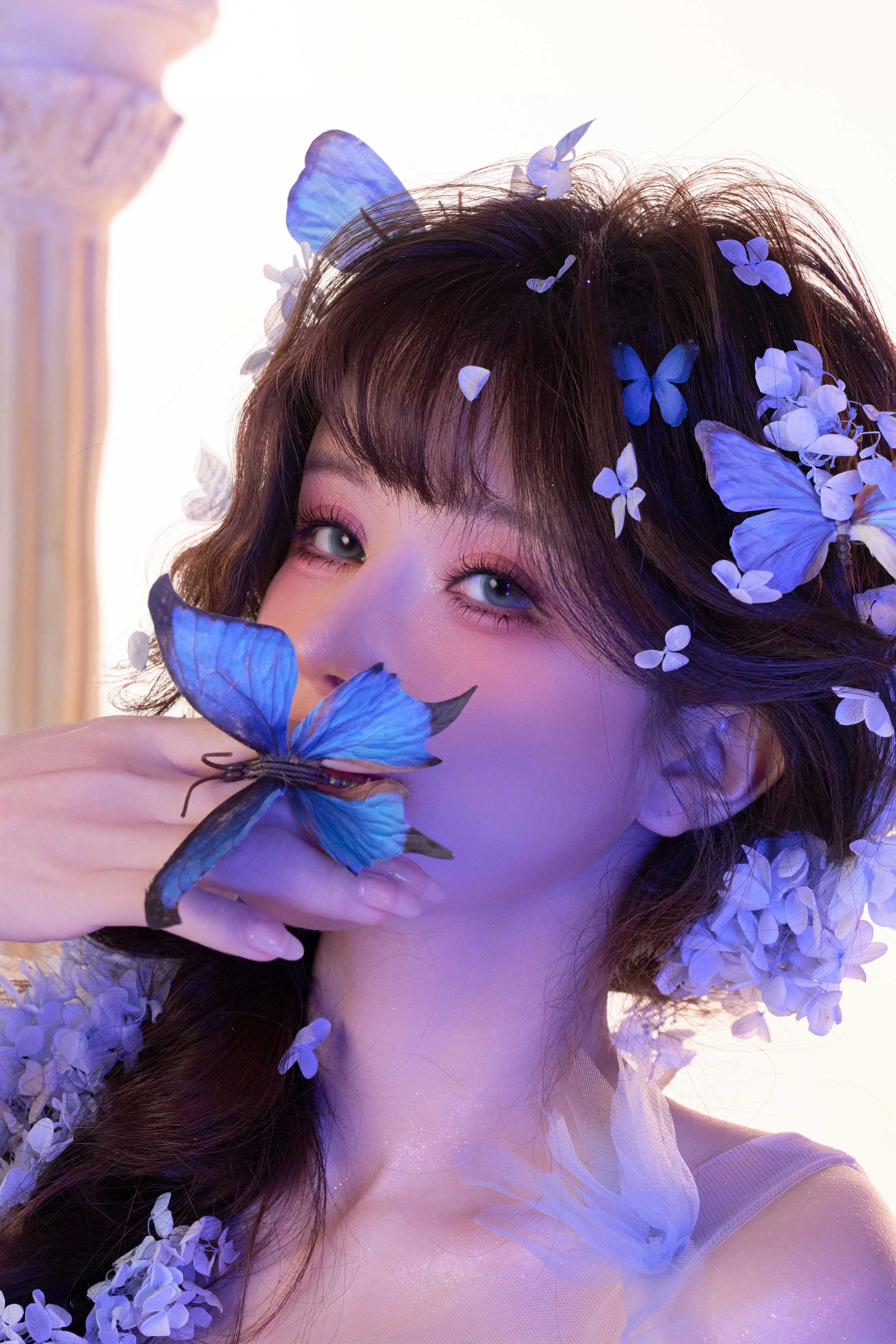 鹿八岁baby 蝶梦霓裳,光影交织下的古风梦境与时尚写真的艺术碰撞 鹿八岁baby 蝶梦霓裳,光影交织下的古风梦境与时尚写真的艺术碰撞