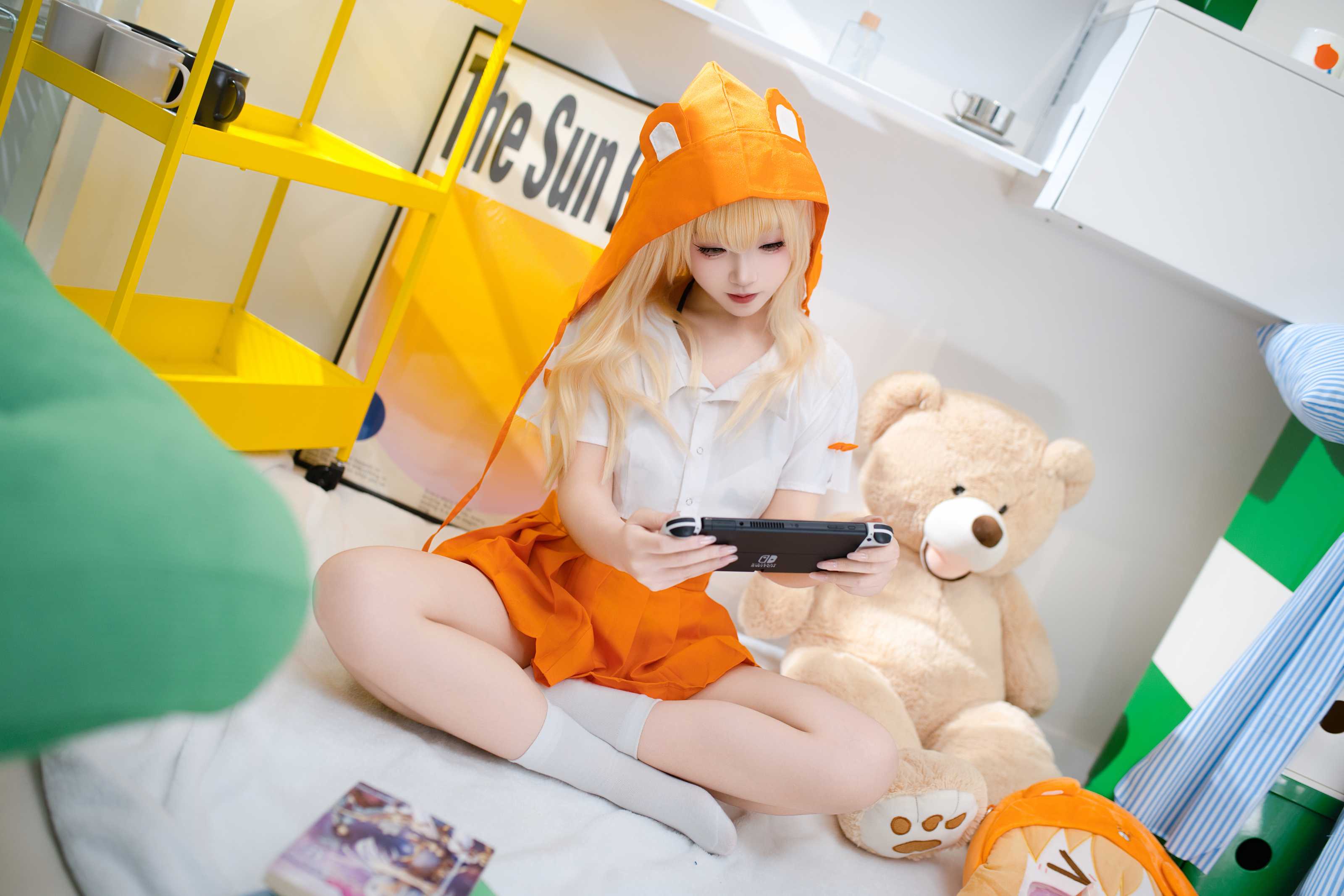 Bangni邦尼 小埋，春日校园纪事与午后茶歇的治愈系双面写真