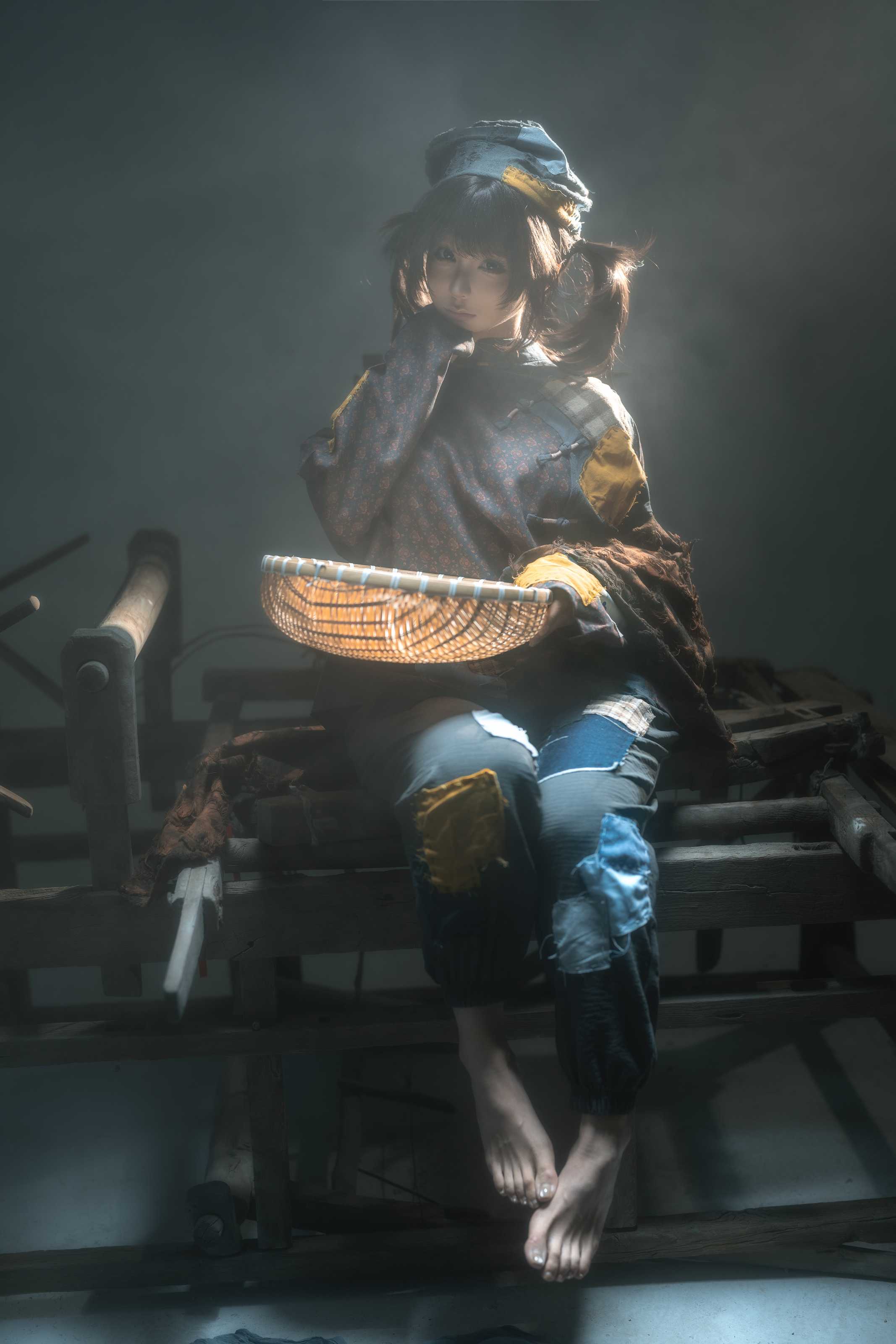 蠢沫沫 小乞丐在线看图，破旧衣衫下的灵动双眸与光影交织的叙事诗篇