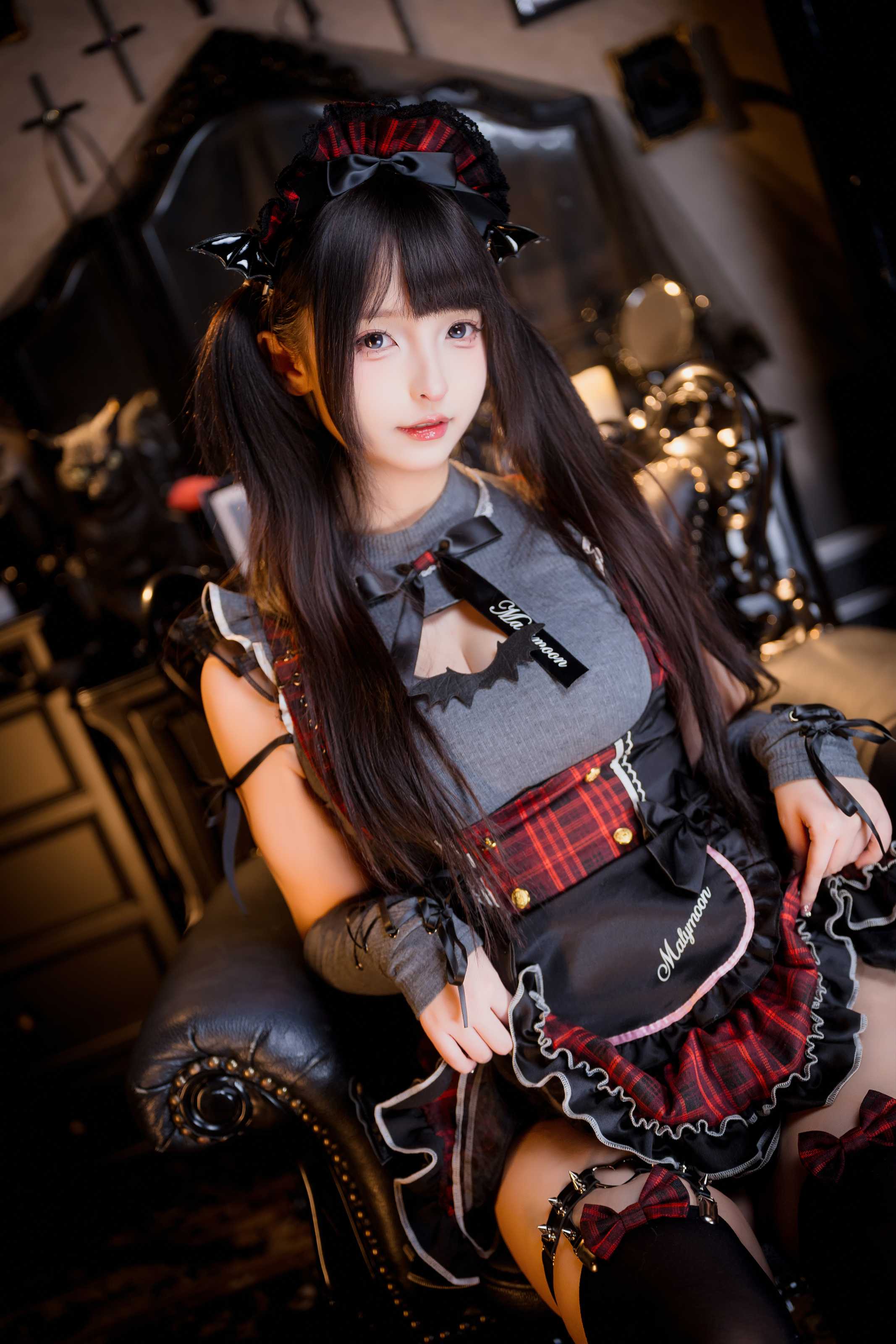 神楽坂真冬 小恶魔，光影交织下的魅惑演绎与写真创作全记录