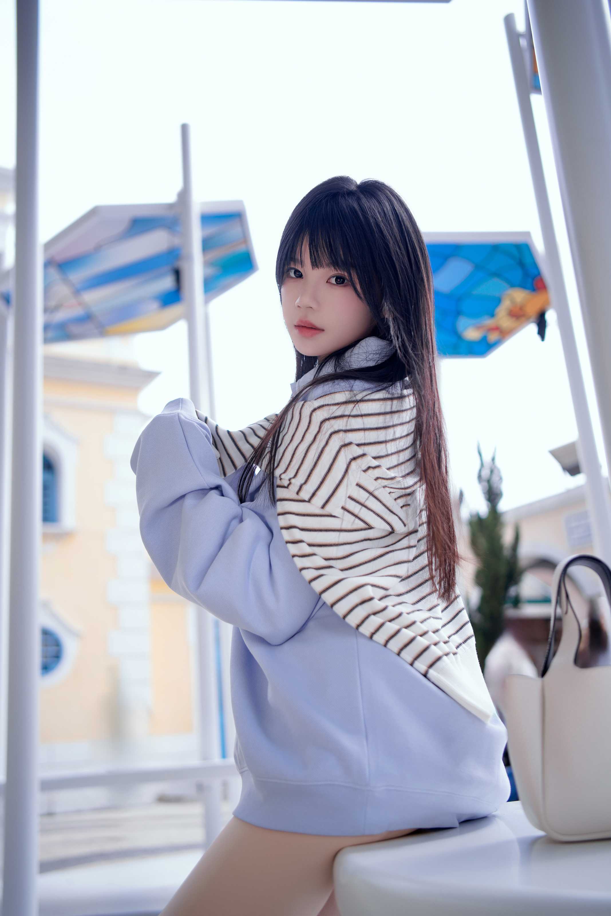 桜桃喵 蓝，光影交织下的蔚蓝梦境与少女心事写真摄影全记录