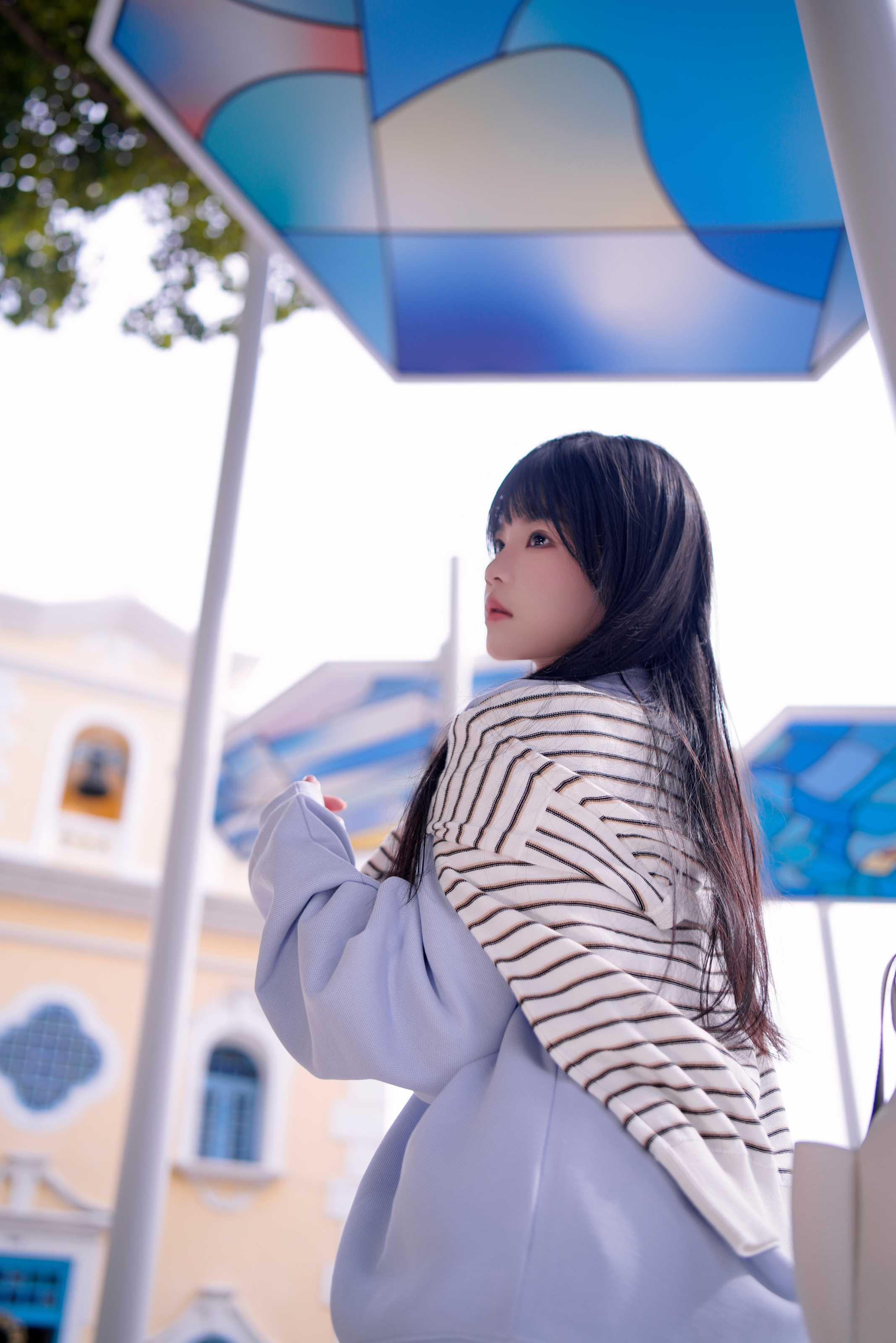 桜桃喵 蓝，光影交织下的蔚蓝梦境与少女心事写真摄影全记录