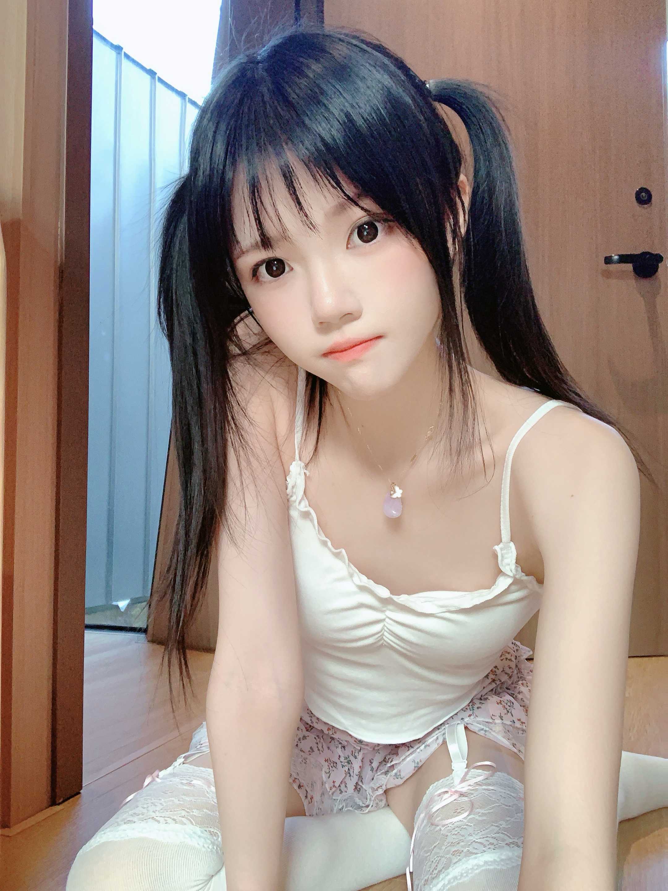 桜桃喵 碎花 自拍，春日光影下的灵动捕捉与清新少女写真摄影故事全记录