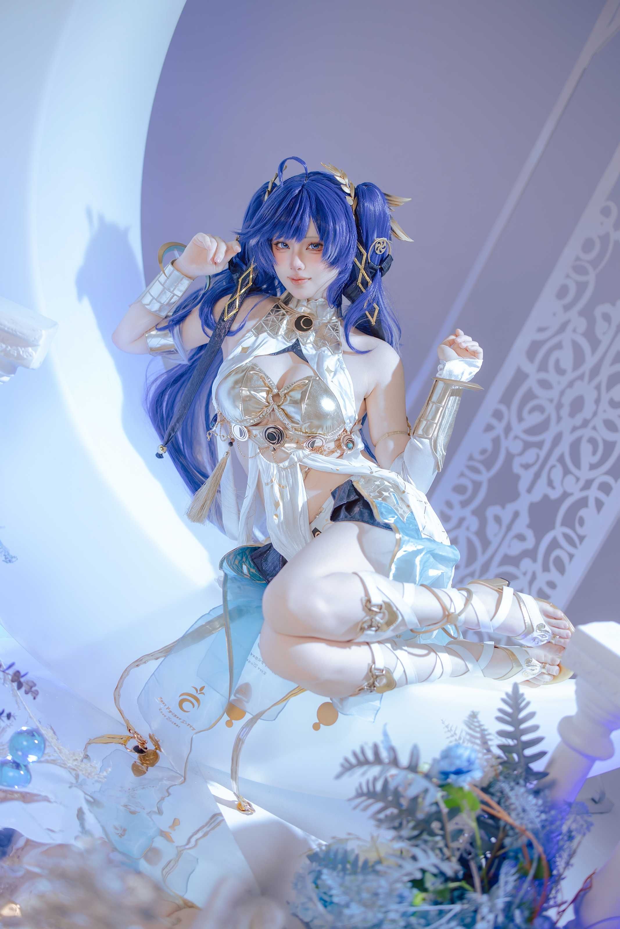 屿鱼Yukako 鸣潮 尤诺 原皮，光影交织下的异世旅人写真拍摄全记录