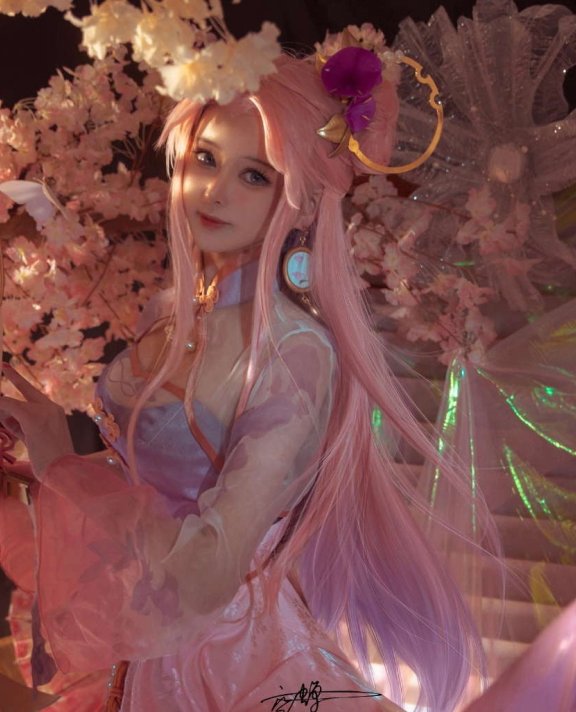 七月初七，夜悬长丝，投针验巧，明月照看