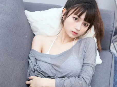 河豚抚子 – 居家比基尼：性感与可爱的完美结合