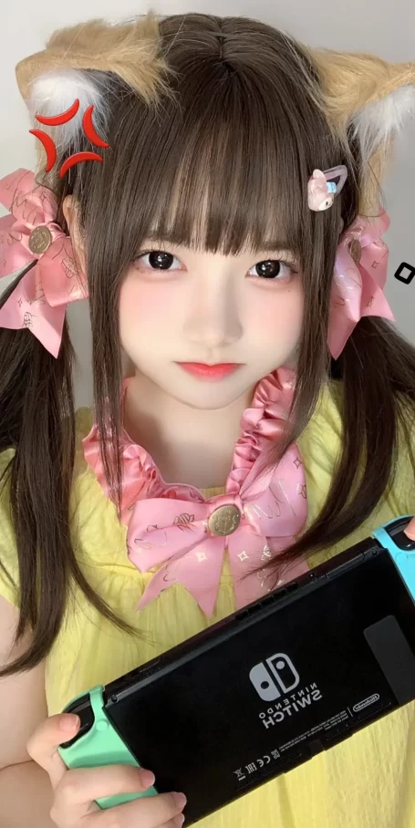 小猪小猪胖乎乎，吃完就睡呼噜噜