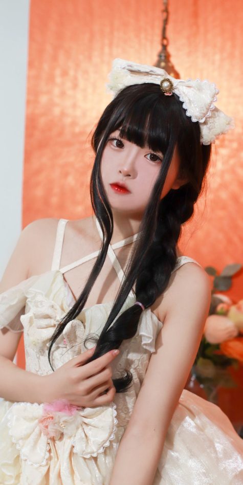 没什么好说的就表演一个美女发圈