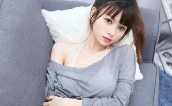 河豚抚子 – 居家比基尼:性感与可爱的完美结合