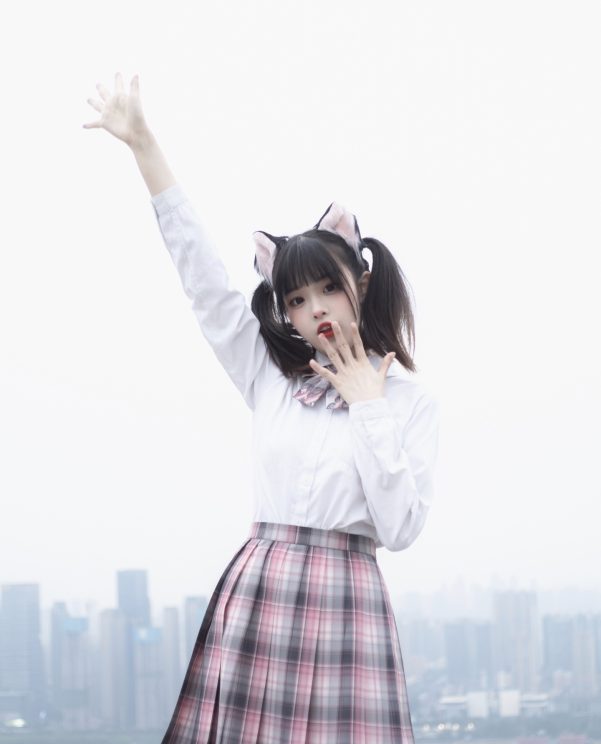 不要圆滑，要变成星星，有棱有角，还会发光，偷星?少女