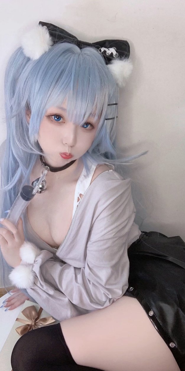 《少前云图计划》芙洛伦药心巧克力cosplay