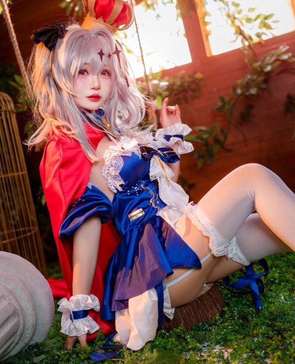 清河海风溶溶月色,共赏之人就在身侧