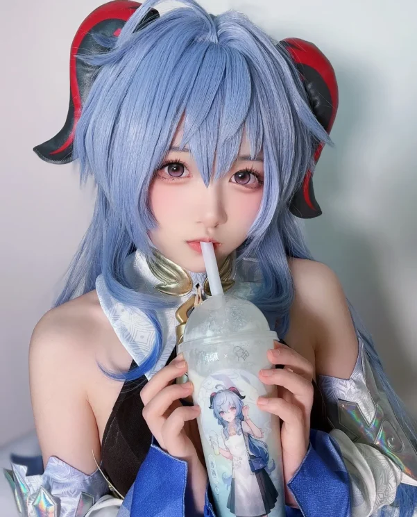 旅行者，你要来一杯吗？(❁´◡`❁)*喝奶茶变胖的话…我的分量……