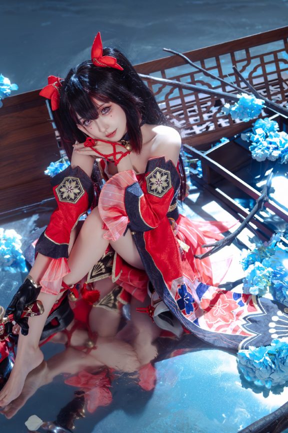 陪我一起把全部都搅乱的话，我就让你成为我的东西吧