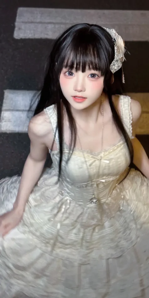 你站在原地，自认为能回到过去。可世界上有成千上万种爱，却没有一种爱可以重来