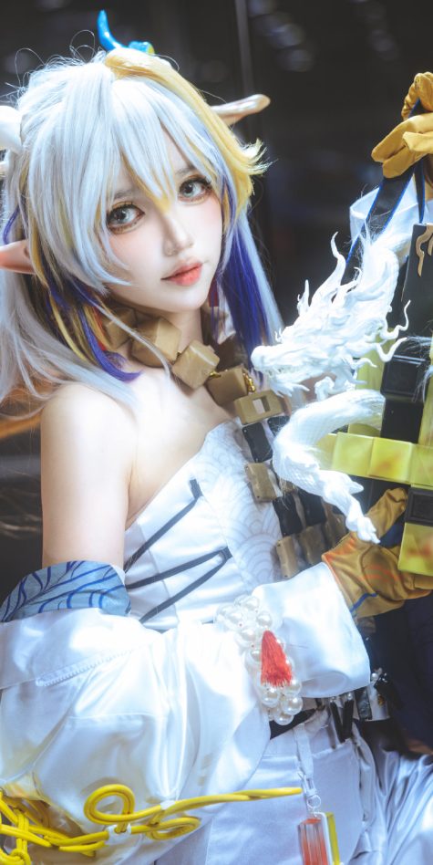 借着烟花许愿 希望我们都能得偿所愿