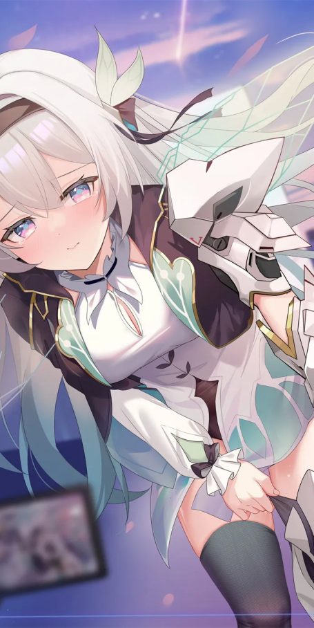 你透过车窗在看风景，山川湖泊和我都在看你