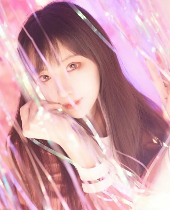 在时光的长河中，总有一些情感如静水深流