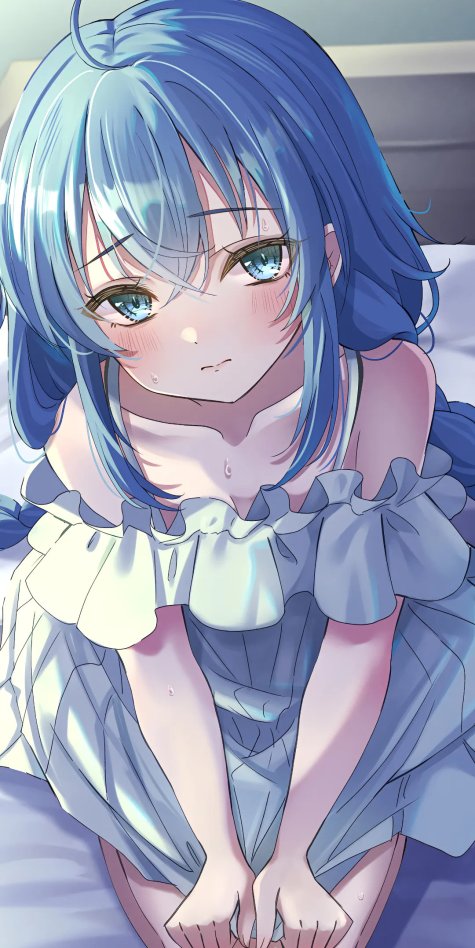 月亮轻诉着离别 大雾朦胧我的想念