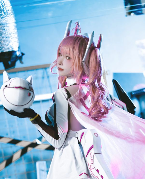 活在自己的热爱里而不是别人的眼光里