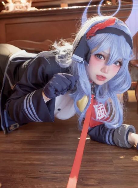 从此鲜花赠自己，纵马踏花向自由