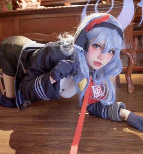 从此鲜花赠自己,纵马踏花向自由