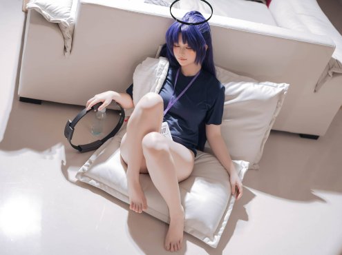 屿鱼_写真coser美图作品合集下载|持续更新