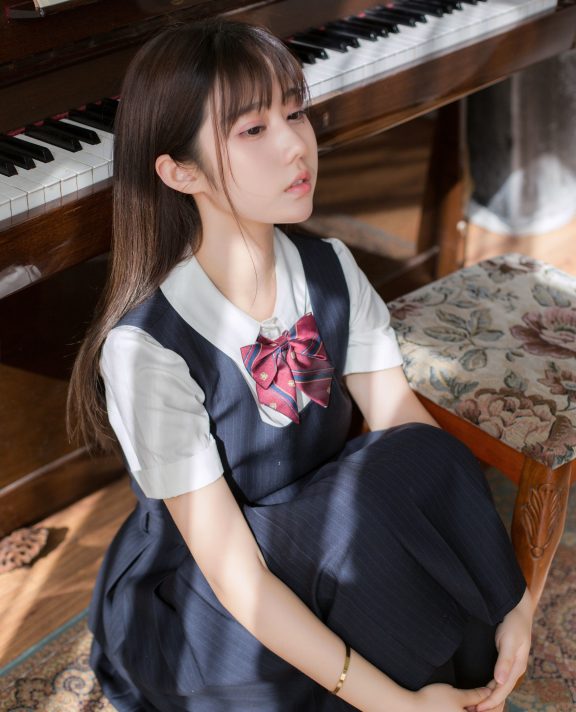 有这文静学妹，那你还想着逃课吗