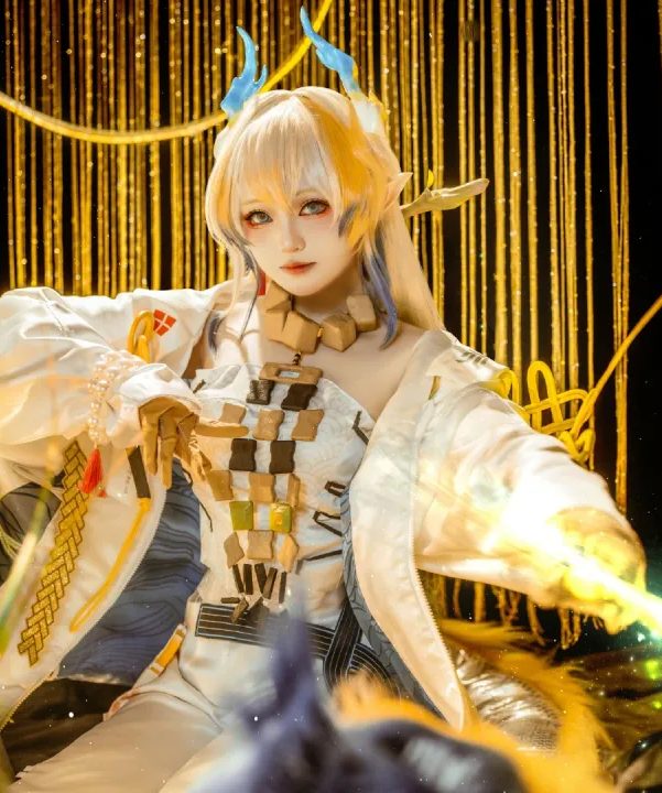 COSPLAY | 丢掉那些画地为牢时囤起的糟糕