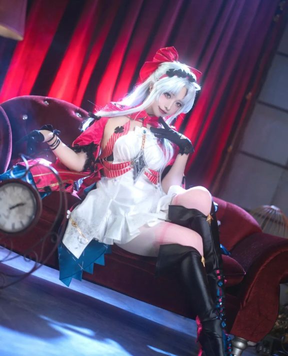 COSPLAY | 人终向前走 花自向阳开