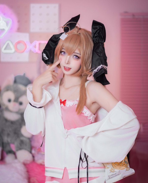 COSPLAY | 欢迎来到阿蒂利奥的小屋！