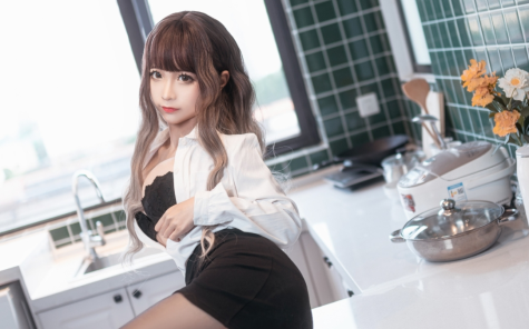 蠢沫沫 – 《制服》：经典与诱惑的完美融合