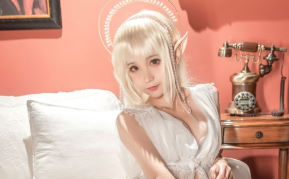 蠢沫沫 – 《尖耳国度 纱精灵》:一位花精灵的魔法之旅