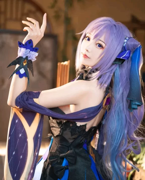 大大卷卷小卷 – 《原神刻晴》霓裾翩跹