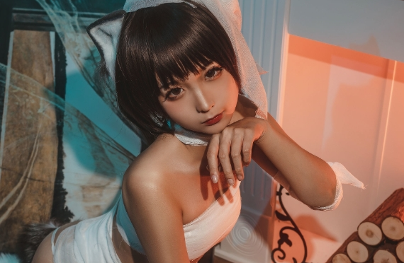 蠢沫沫 – 《绷带猫》：妖媚与俏皮的完美融合