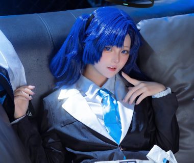 Cosplay | 精打细算 扶眼镜 蔚蓝档案 早濑优香