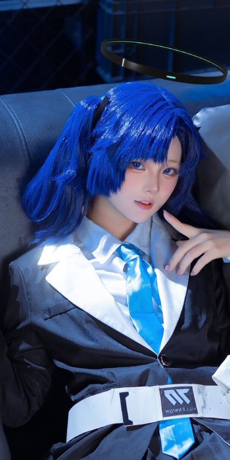 Cosplay | 精打细算 扶眼镜 蔚蓝档案 早濑优香