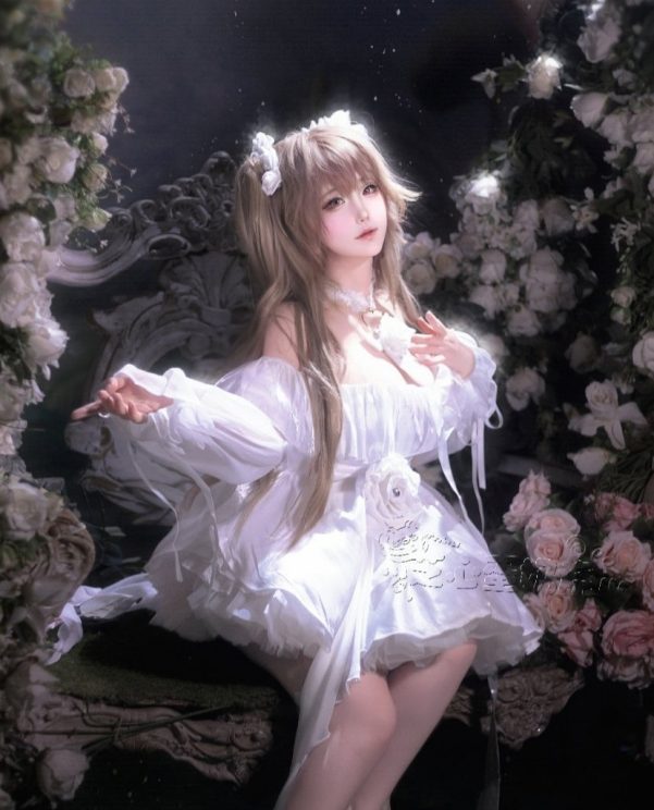 Cosplay | 老师的笑容……安克雷奇，最喜欢了！碧蓝航线