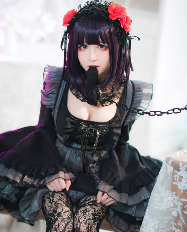 Tomoyo酱 – 更衣人偶坠入爱河 – 喜多川海梦 黑江雫[37P – 123.15MB]